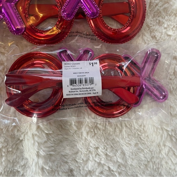 Way To Celebrate Red and Pink XOXO Glasses 8 Pack NWT - Picture 2 of 6
